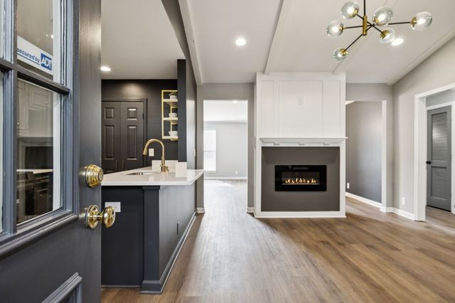 1005 Todd Preis Dr, Nashville, TN 37221