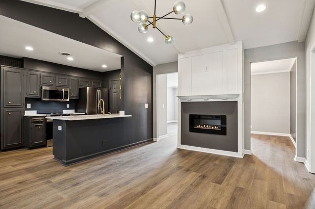 1005 Todd Preis Dr, Nashville, TN 37221