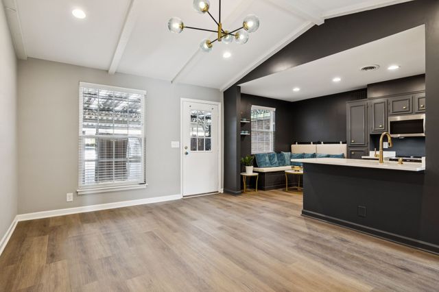 1005 Todd Preis Dr, Nashville, TN 37221