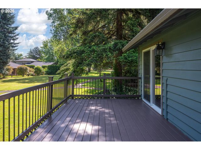 2725 Se HOLLYHOCK Ct, Hillsboro, OR 97123