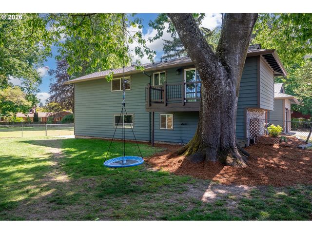 2725 Se HOLLYHOCK Ct, Hillsboro, OR 97123