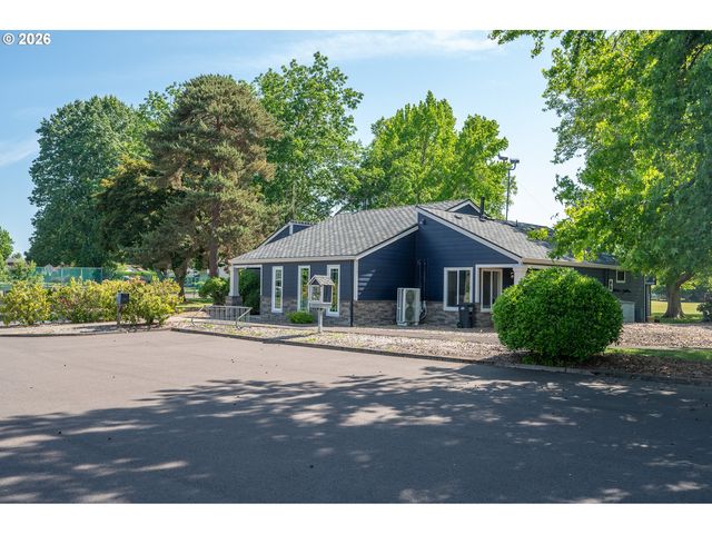 2725 Se HOLLYHOCK Ct, Hillsboro, OR 97123