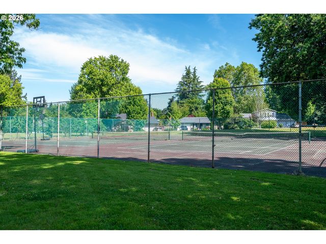 2725 Se HOLLYHOCK Ct, Hillsboro, OR 97123