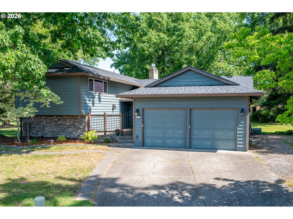 2725 Se HOLLYHOCK Ct, Hillsboro, OR 97123