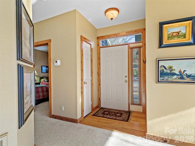 80 Stoney Falls Loop 3-201, Burnsville, NC 28714