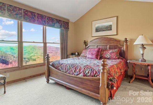 80 Stoney Falls Loop 3-201, Burnsville, NC 28714