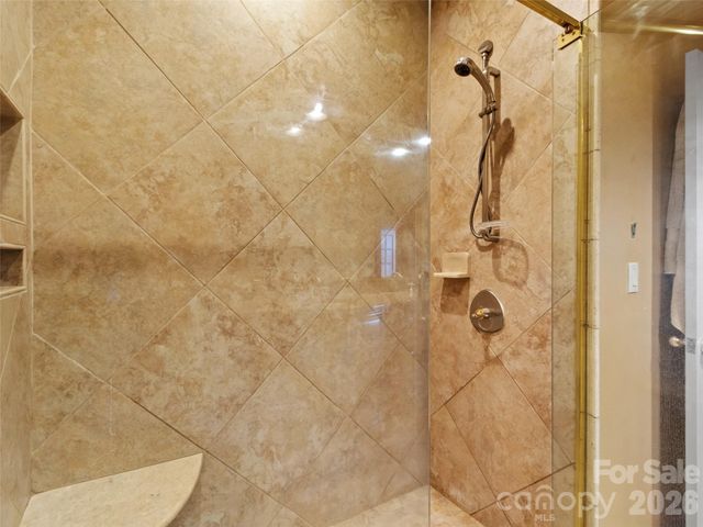 80 Stoney Falls Loop 3-201, Burnsville, NC 28714