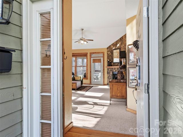 80 Stoney Falls Loop 3-201, Burnsville, NC 28714