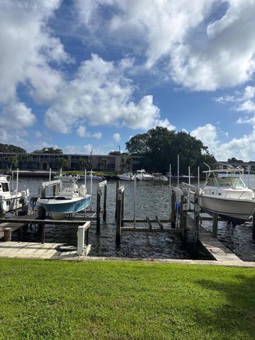 424 Northlake Court 2, North Palm Beach, FL 33408