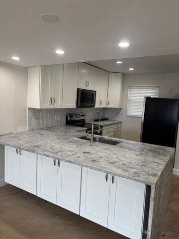 424 Northlake Court 2, North Palm Beach, FL 33408