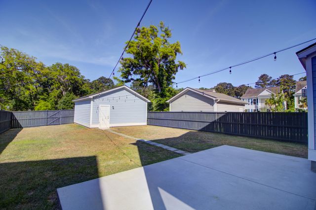 2100 Utsey Street, Johns Island, SC 29455