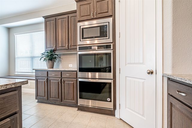 5600 Pope Creek Road, Fort Worth, TX 76126
