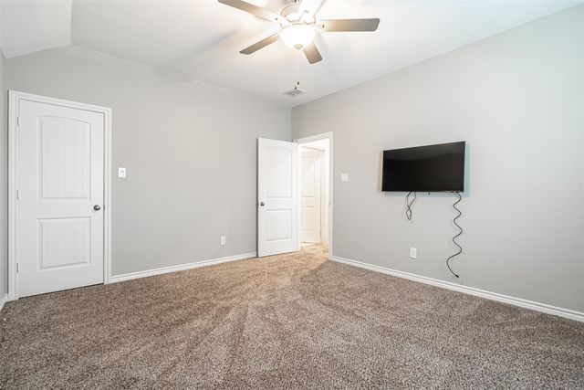 5600 Pope Creek Road, Fort Worth, TX 76126