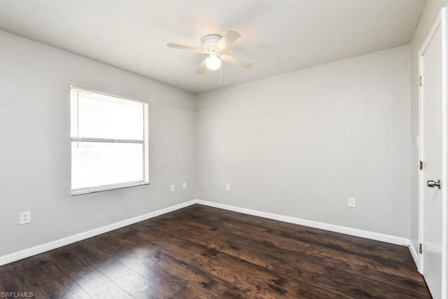 800 Jarmilla LN, Fort Myers, FL 33905