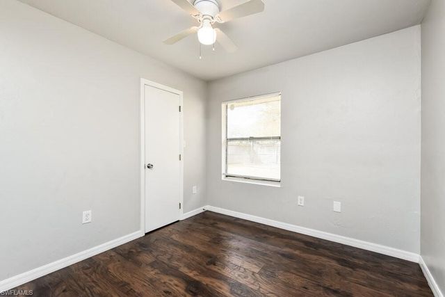 800 Jarmilla LN, Fort Myers, FL 33905