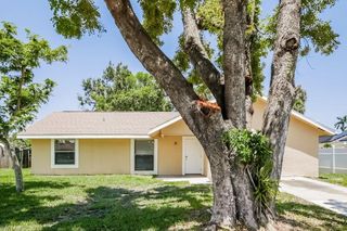 800 Jarmilla LN, Fort Myers, FL 33905