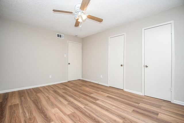 17331 Red Oak Drive 24, Houston, TX 77090