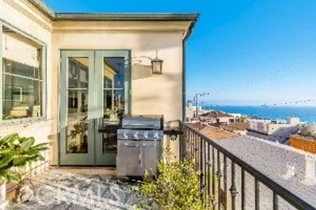 320 33rd, Manhattan Beach, CA 90266