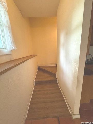 265 County Road 5227, Hondo, TX 78861