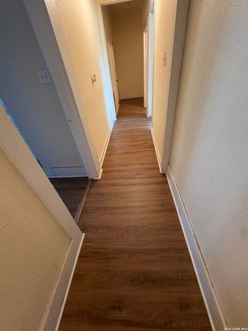 265 County Road 5227, Hondo, TX 78861