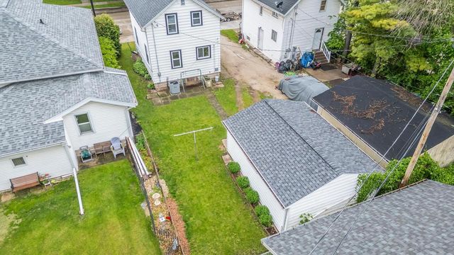 369 W DIVISION STREET, Fond Du Lac, WI 54935