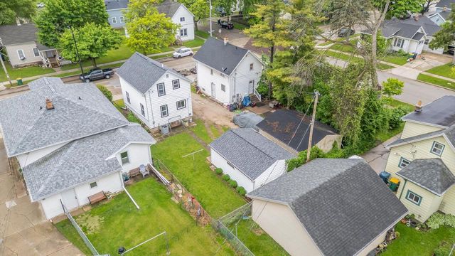 369 W DIVISION STREET, Fond Du Lac, WI 54935