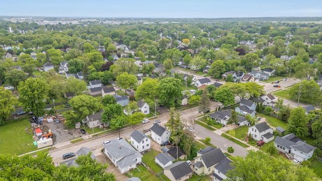 369 W DIVISION STREET, Fond Du Lac, WI 54935