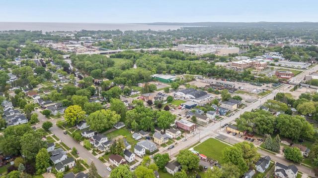 369 W DIVISION STREET, Fond Du Lac, WI 54935