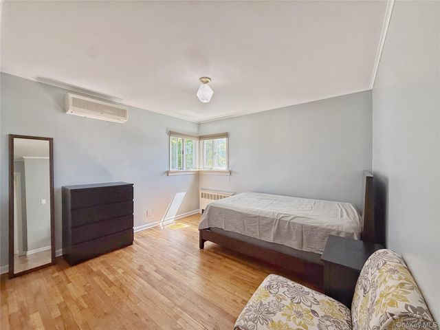 311 Southwood Circle, Syosset, NY 11791