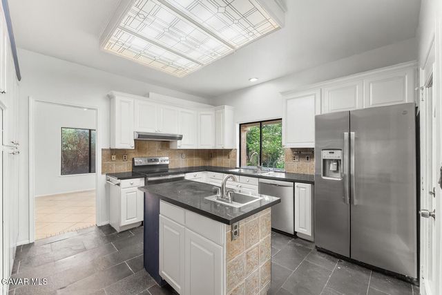 41820 Stratford Circle, Palmdale, CA 93551