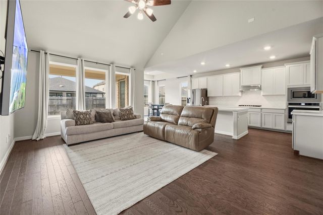 150 Sunray Creek Drive, Katy, TX 77493