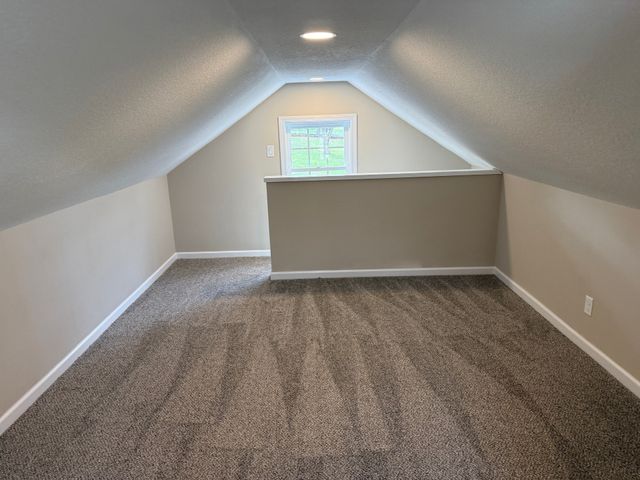 1443 Pioneer Road, Des Moines, IA 50320