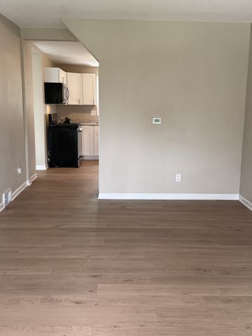 1443 Pioneer Road, Des Moines, IA 50320