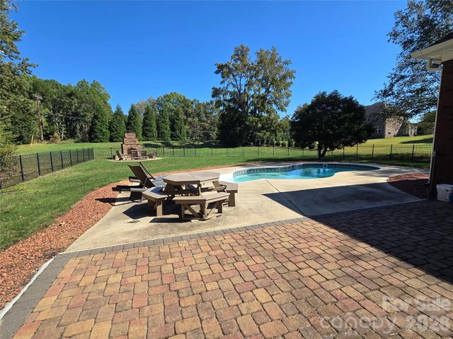 3008 Scottsdale Lane, Matthews, NC 28104