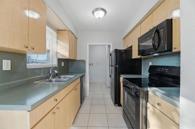 5649 SW 36th Court, West Park, FL 33023
