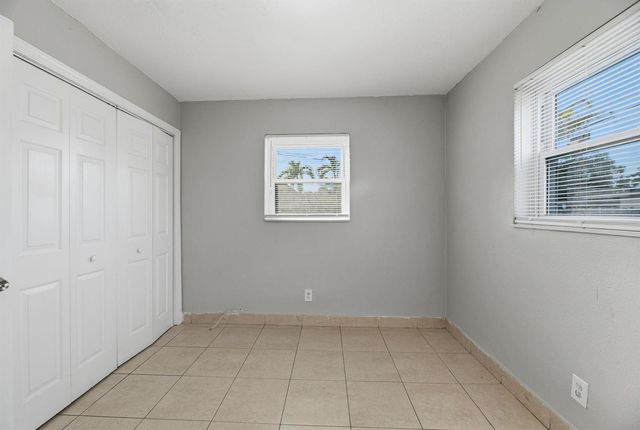 5649 SW 36th Court, West Park, FL 33023