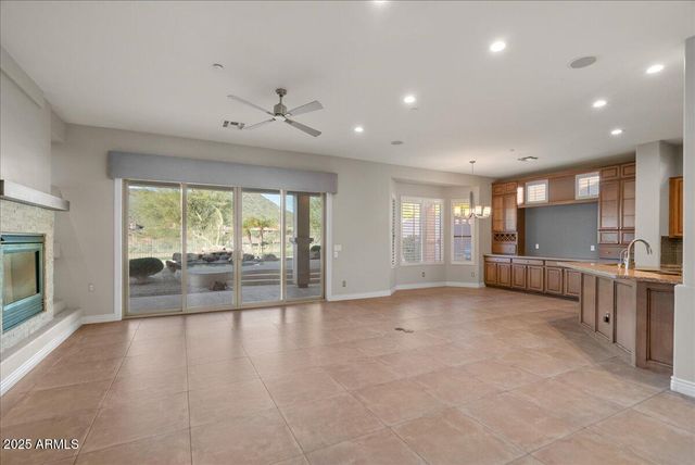 9204 N LONGFEATHER --, Fountain Hills, AZ 85268