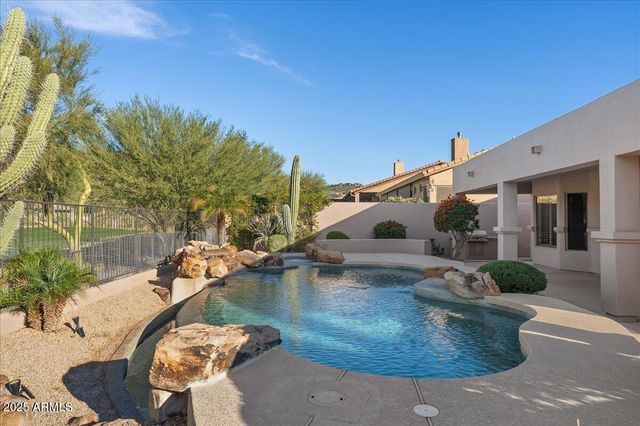 9204 N LONGFEATHER --, Fountain Hills, AZ 85268