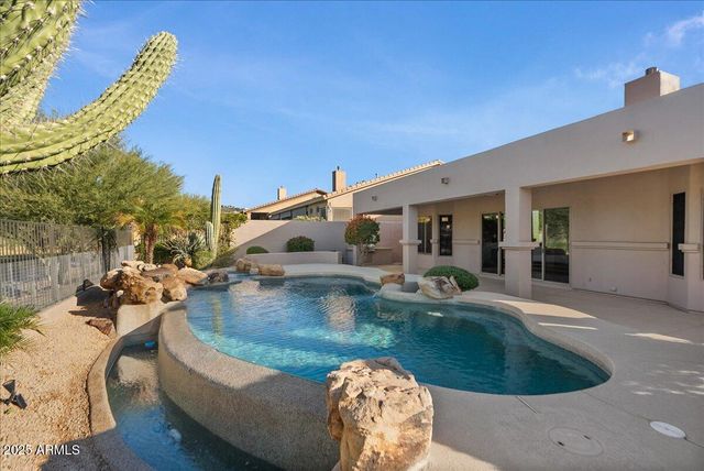 9204 N LONGFEATHER --, Fountain Hills, AZ 85268