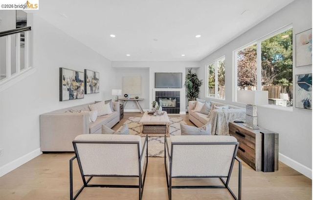 438 Montecito Dr, Brentwood, CA 94513