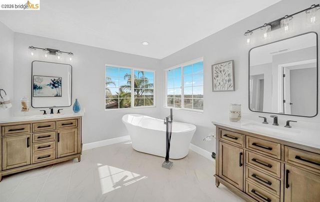 438 Montecito Dr, Brentwood, CA 94513
