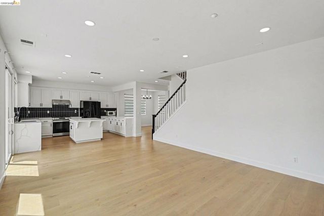 438 Montecito Dr, Brentwood, CA 94513