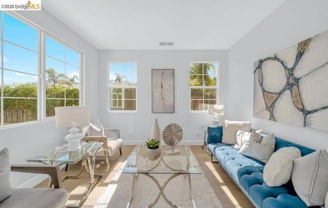 438 Montecito Dr, Brentwood, CA 94513