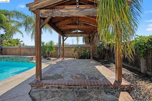 438 Montecito Dr, Brentwood, CA 94513