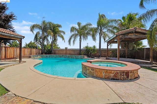 438 Montecito Dr, Brentwood, CA 94513