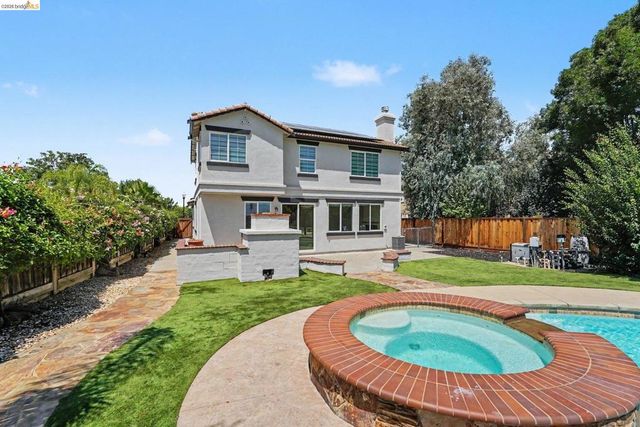 438 Montecito Dr, Brentwood, CA 94513