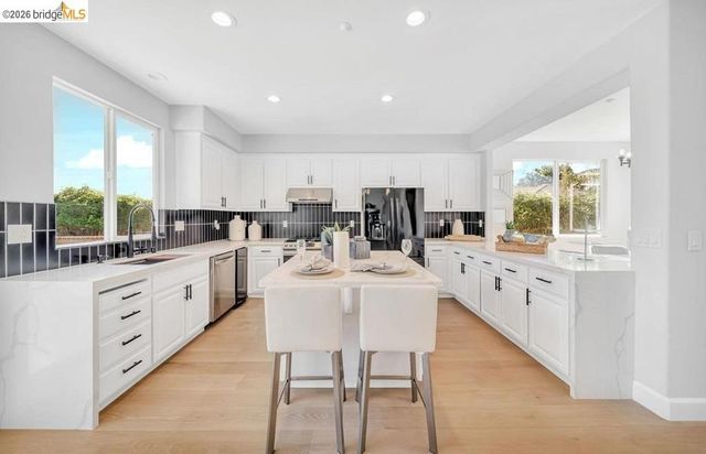 438 Montecito Dr, Brentwood, CA 94513
