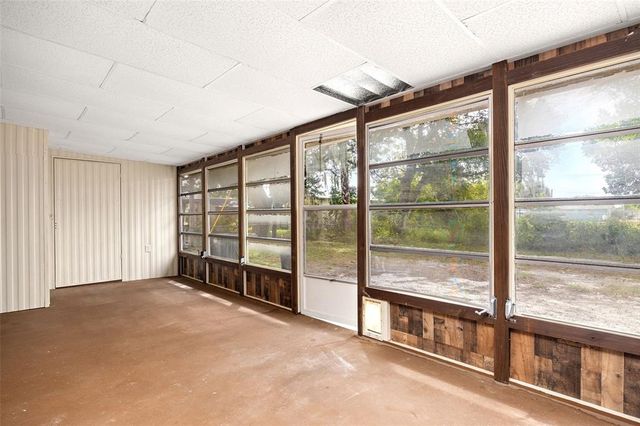 1113 OAKLAND CIRCLE, Tavares, FL 32778