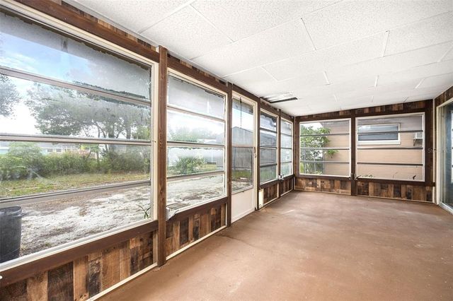 1113 OAKLAND CIRCLE, Tavares, FL 32778