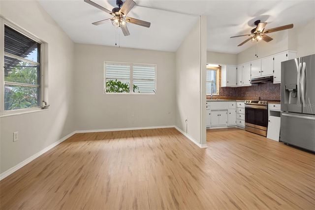 1113 OAKLAND CIRCLE, Tavares, FL 32778